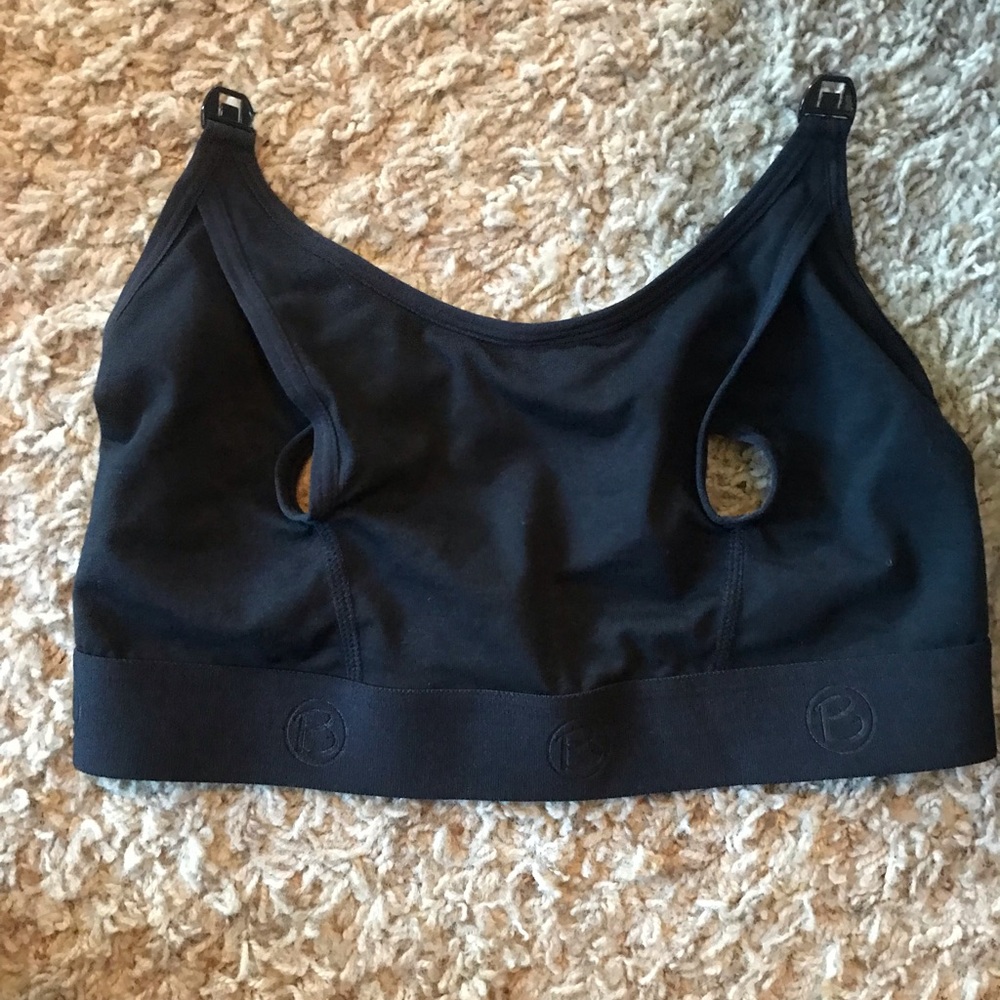 Hands free pump bra